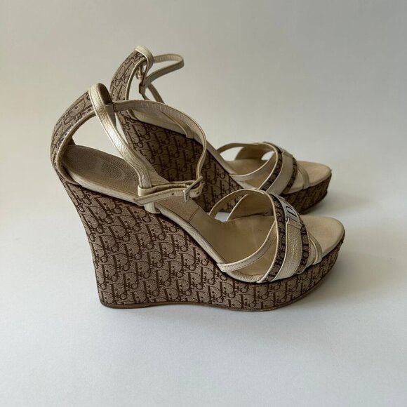 DIOR DIORISSIMO BEIGE WEDGE SANDALS - Picture 4 of 10